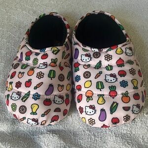 BAGGU puffy Hello Kitty slippers small